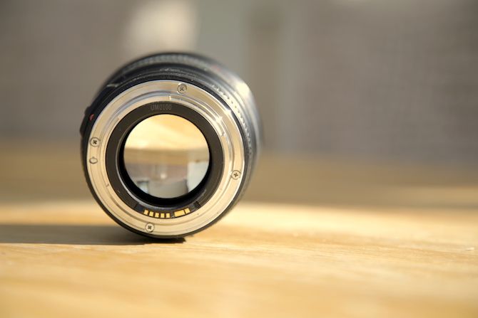 Lens on table with correct white balance