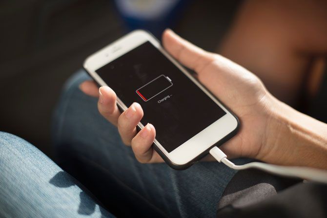 Should you keep a low battery fully charged