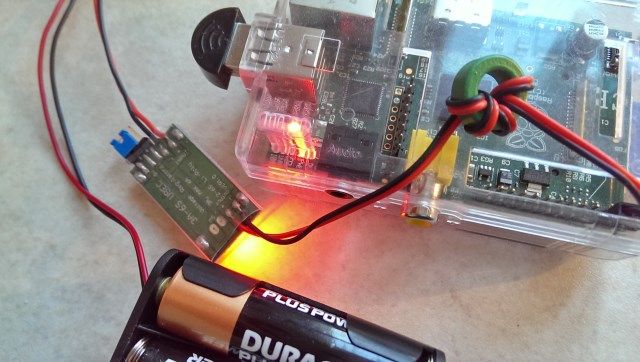 Создайте блок питания Raspberry Pi с батареями и UBEC