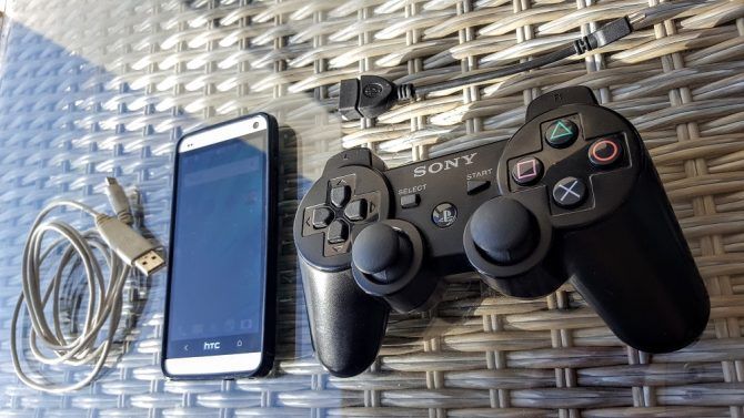Android-телефон и контроллер PS3