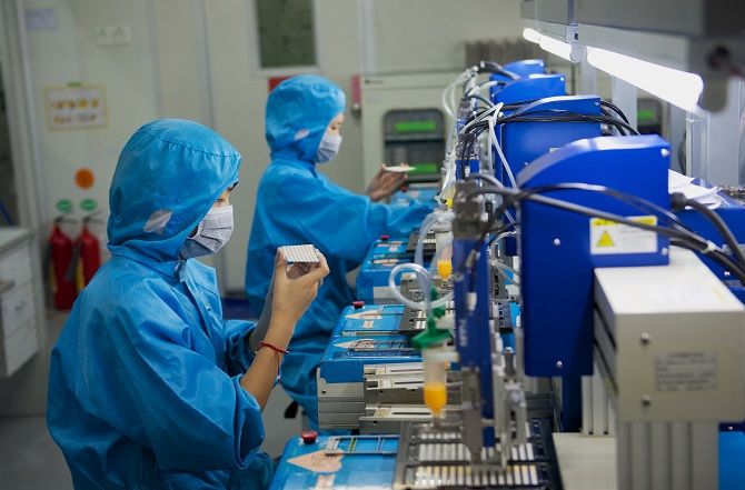 Electronics Production Line In Chinese Factory