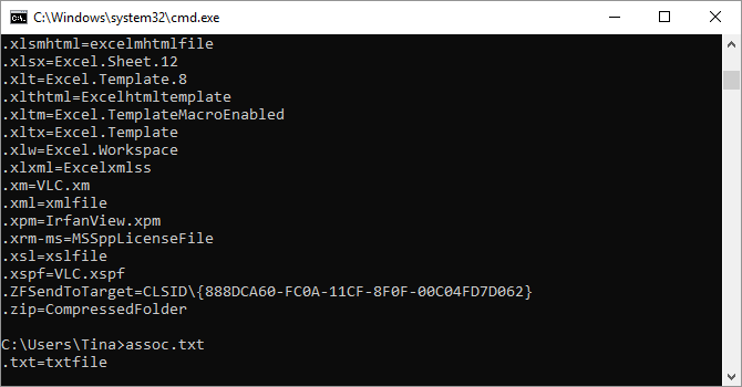 Screenshot del prompt dei comandi di Windows con assoccommand.