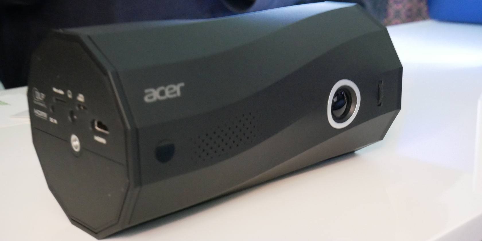 Acer C250i portable wireless LED projector and speaker